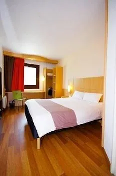 Ibis Gare 3*