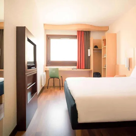 Ibis Gare 3*